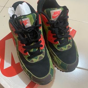 Nike airmax 90 atoms